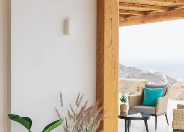 Birdhouse Private Luxury - Romantic Couple Retreat Villa