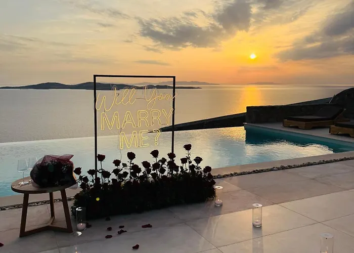 Birdhouse Private Luxury - Romantic Couple Retreat