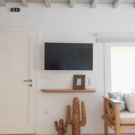 Birdhouse Private Luxury - Romantic Couple Retreat Villa *